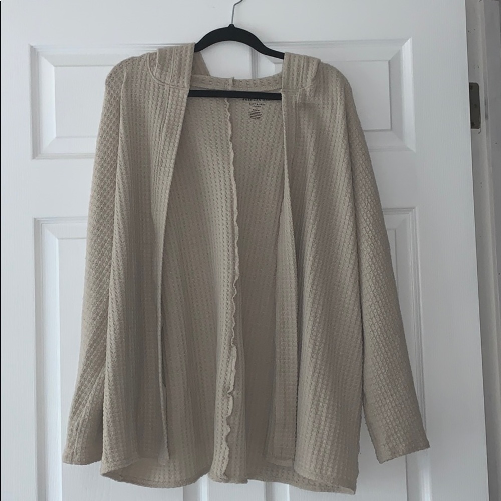 American Eagle Cream Cardigan